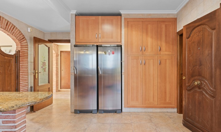 Herverkoop - Finca / Landgoed -
Beniel - Carretera de Beniel