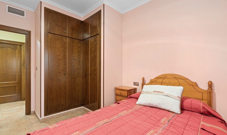 Herverkoop - Finca / Landgoed -
Beniel - Carretera de Beniel