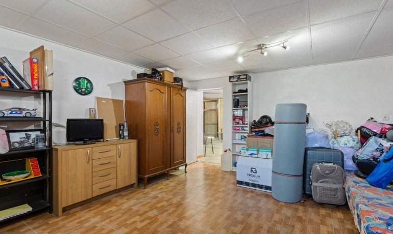 Herverkoop - Finca / Landgoed -
Beniel - Carretera de Beniel