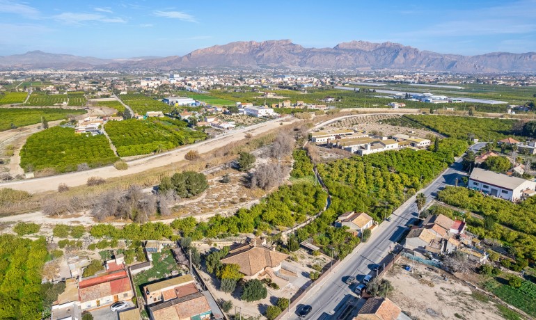 Herverkoop - Finca / Landgoed -
Beniel - Carretera de Beniel