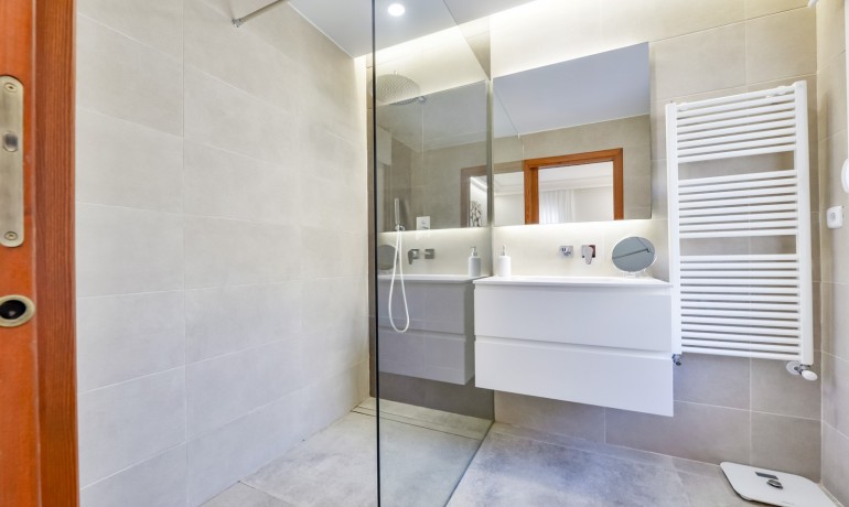 Herverkoop - Villa -
Altea - Sierra de Altea