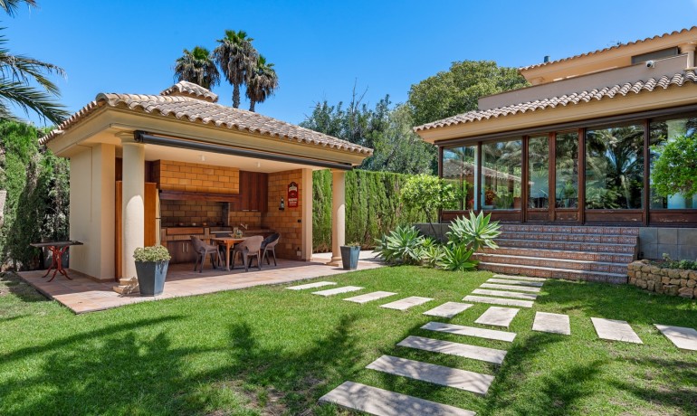 Herverkoop - Villa -
Elche/Elx