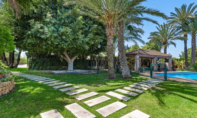 Herverkoop - Villa -
Elche/Elx