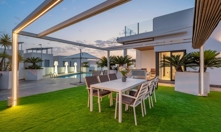 Sale - Villa -
Orihuela Costa - Villamartin