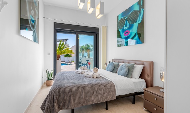 Sale - Villa -
Orihuela Costa - Villamartin