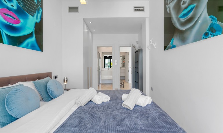 Sale - Villa -
Orihuela Costa - Villamartin