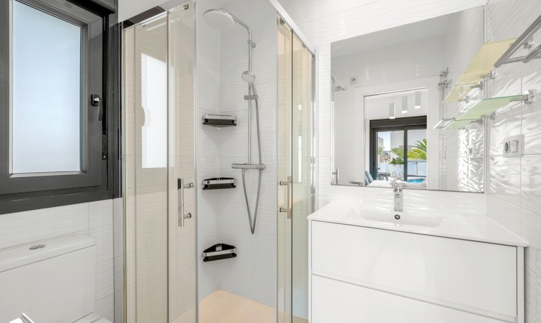 Sale - Villa -
Orihuela Costa - Villamartin