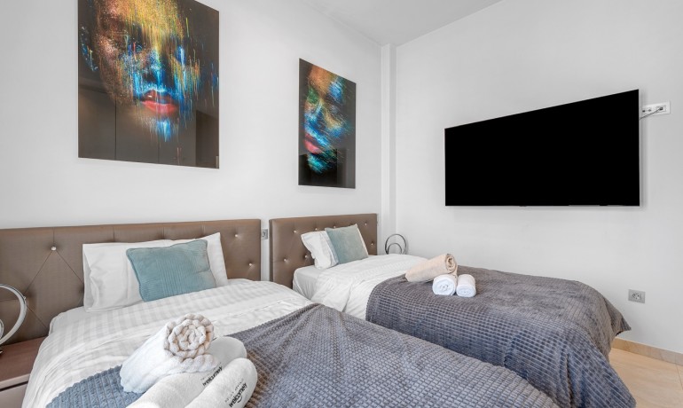 Sale - Villa -
Orihuela Costa - Villamartin