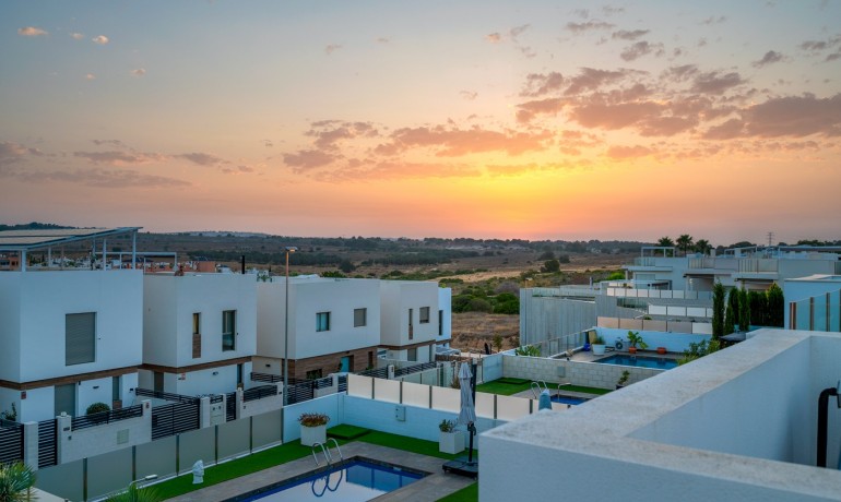 Sale - Villa -
Orihuela Costa - Villamartin