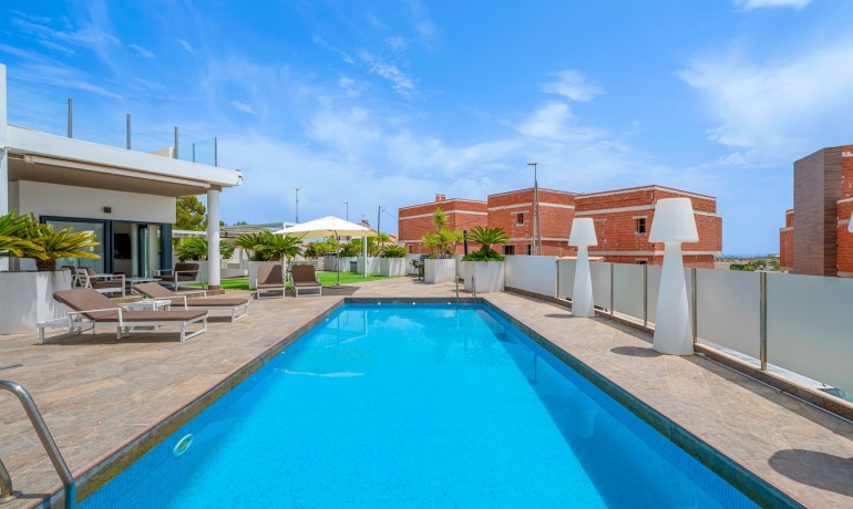 Sale - Villa -
Orihuela Costa - Villamartin