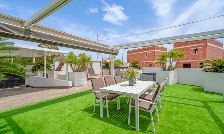Sale - Villa -
Orihuela Costa - Villamartin