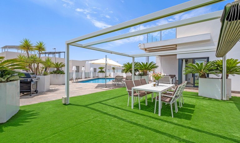 Sale - Villa -
Orihuela Costa - Villamartin