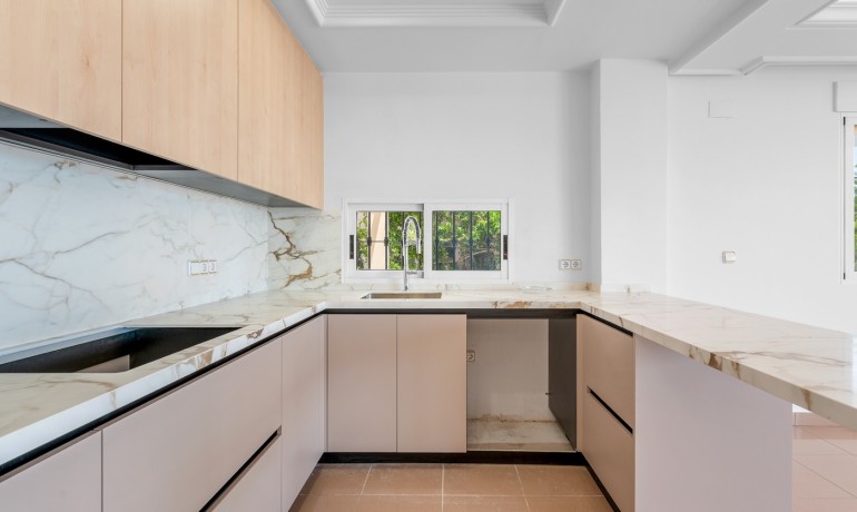 Venta - Villa -
Torrevieja