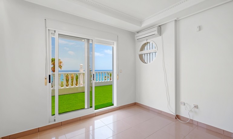 Venta - Villa -
Torrevieja