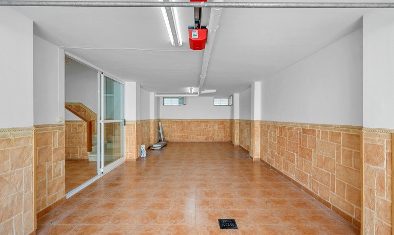 Venta - Villa -
Torrevieja