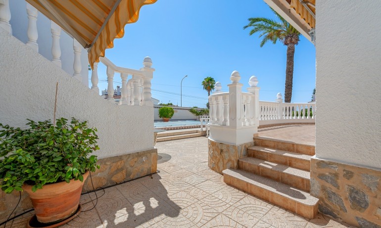 Herverkoop - Villa -
Ciudad Quesada - Rojales