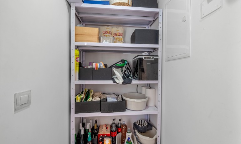 Herverkoop - Villa -
Guardamar del Segura - Guardamar del Segura - Town