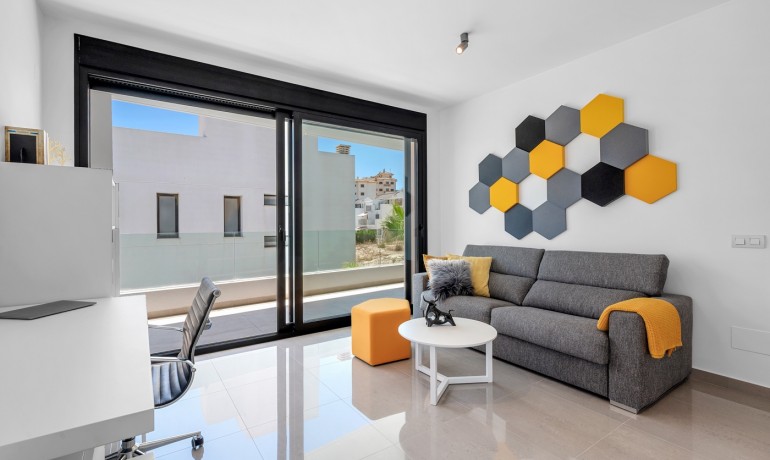 Herverkoop - Villa -
Guardamar del Segura - Guardamar del Segura - Town