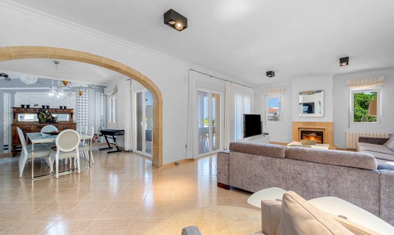 Herverkoop - Villa -
Benissa