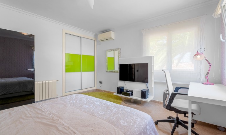 Herverkoop - Villa -
Benissa