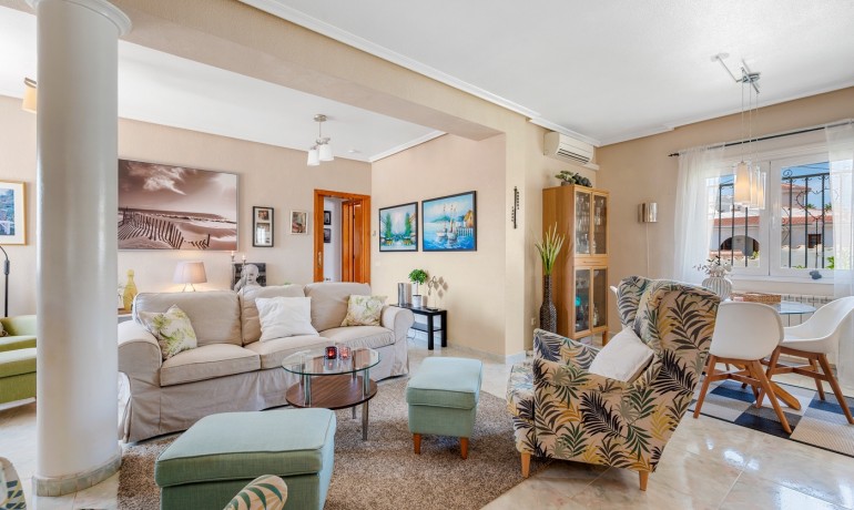 Herverkoop - Villa -
Ciudad Quesada - Rojales