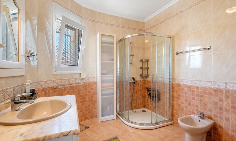 Herverkoop - Villa -
Ciudad Quesada - Rojales