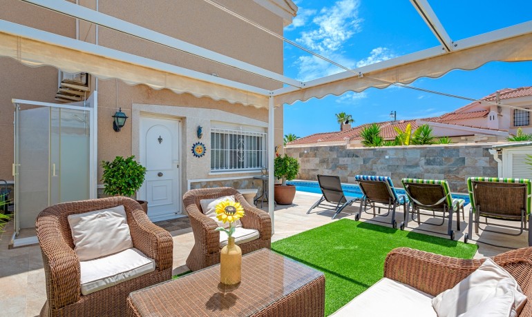 Herverkoop - Villa -
Ciudad Quesada - Rojales