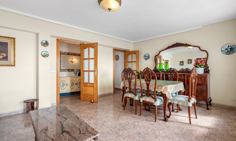 Sale - Apartment / Flat -
Torrevieja