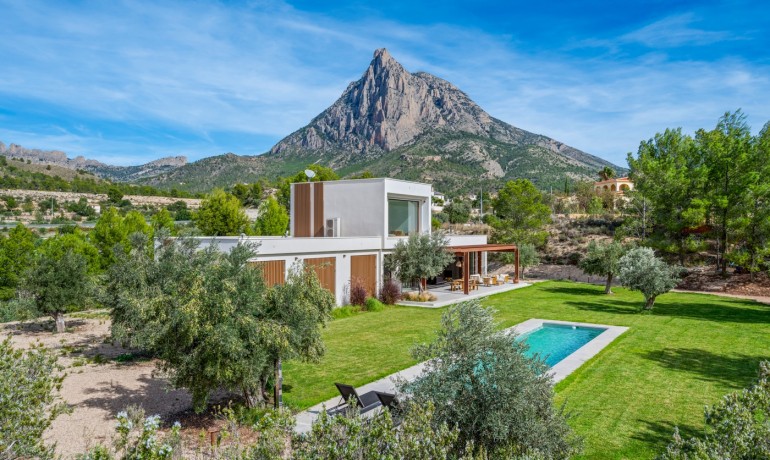 Venta - Villa -
Finestrat