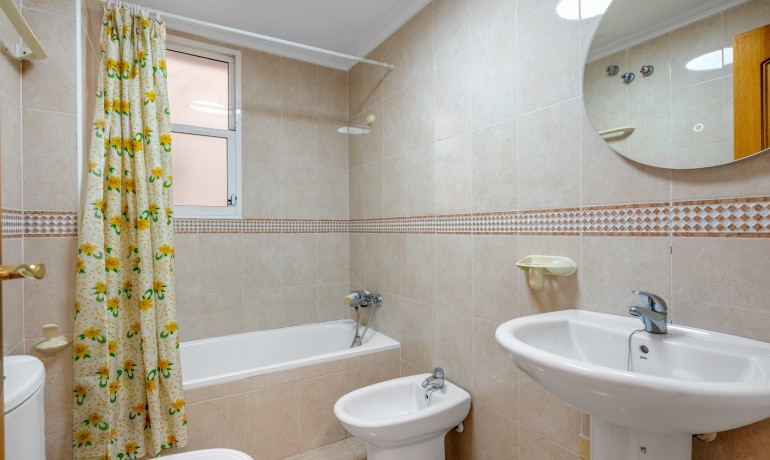 Herverkoop - Appartement / Flat -
Torrevieja - Torrevieja - Centre