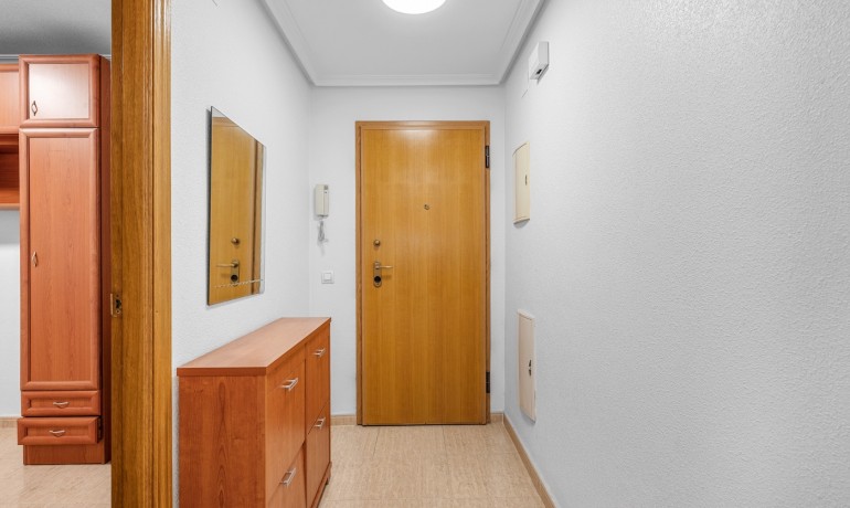 Herverkoop - Appartement / Flat -
Torrevieja - Torrevieja - Centre