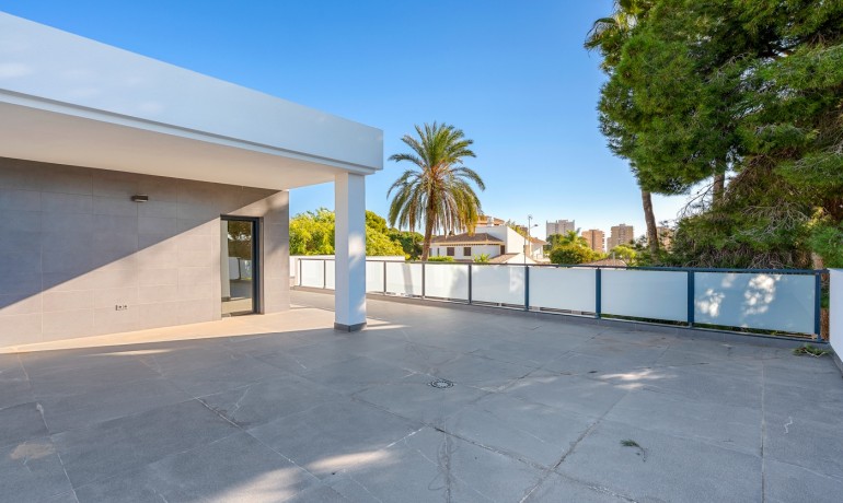 Herverkoop - Villa -
Campoamor