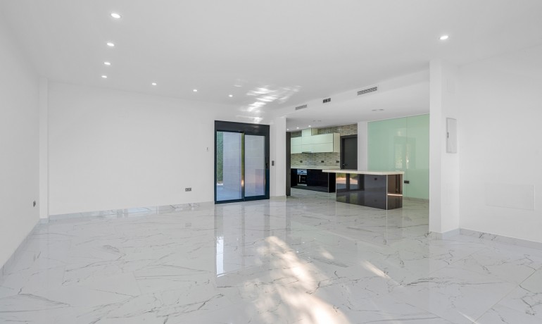 Herverkoop - Villa -
Campoamor