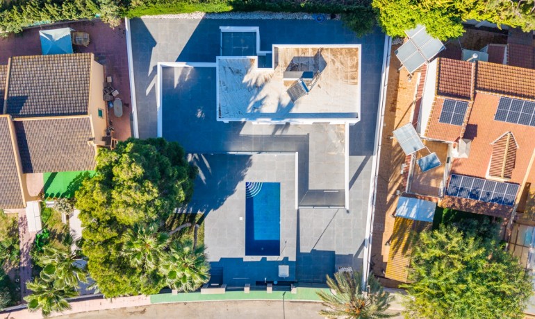 Herverkoop - Villa -
Campoamor