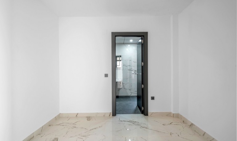 Herverkoop - Villa -
Campoamor