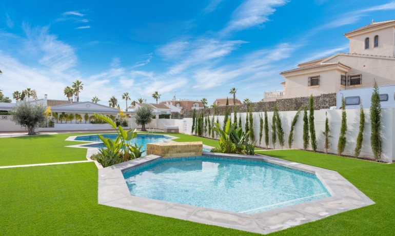 Sale - Apartment / Flat -
Ciudad Quesada - Rojales