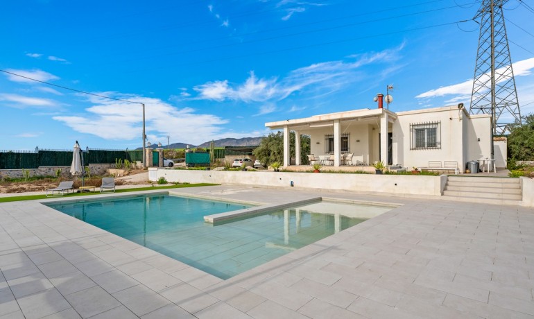 Herverkoop - Villa -
Elche/Elx