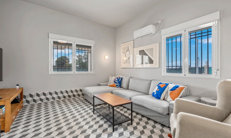 Herverkoop - Villa -
Elche/Elx