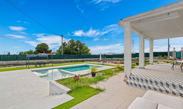 Herverkoop - Villa -
Elche/Elx