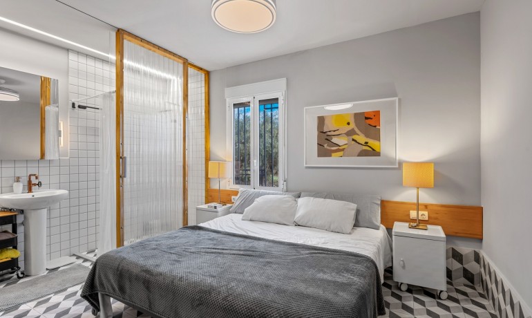 Herverkoop - Villa -
Elche/Elx