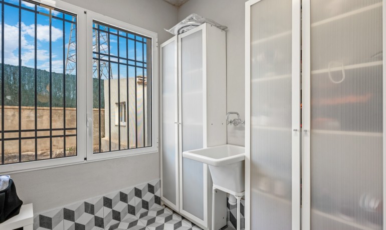 Herverkoop - Villa -
Elche/Elx