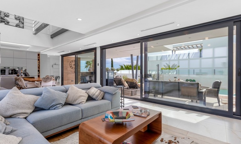 Herverkoop - Villa -
Ciudad Quesada