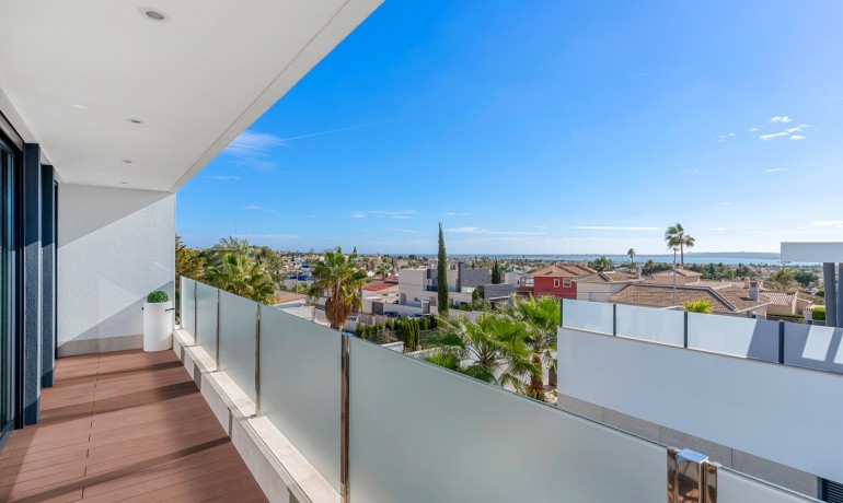 Herverkoop - Villa -
Ciudad Quesada