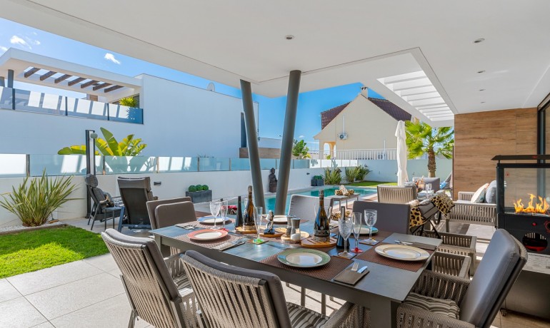 Herverkoop - Villa -
Ciudad Quesada