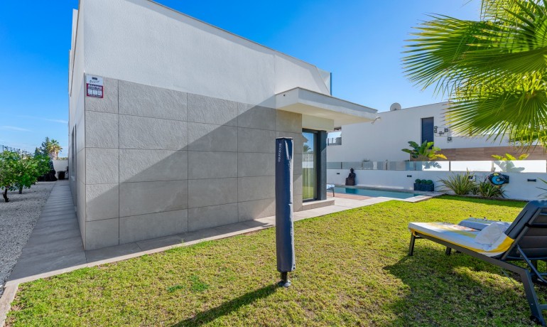 Herverkoop - Villa -
Ciudad Quesada