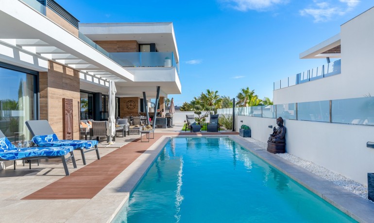 Herverkoop - Villa -
Ciudad Quesada