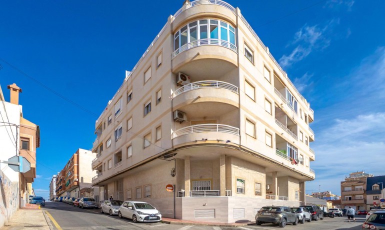 Herverkoop - Appartement / Flat -
Torrevieja - Torrevieja - Centre