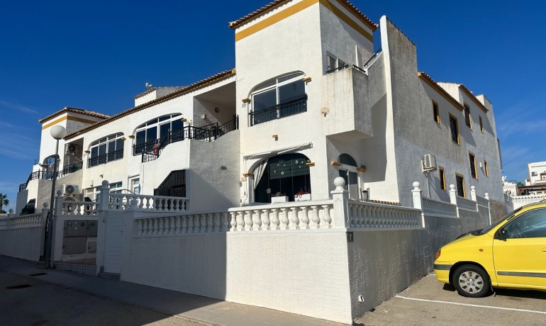 Sale - Apartment / Flat -
Orihuela* - Entre Naranjos Vistabella