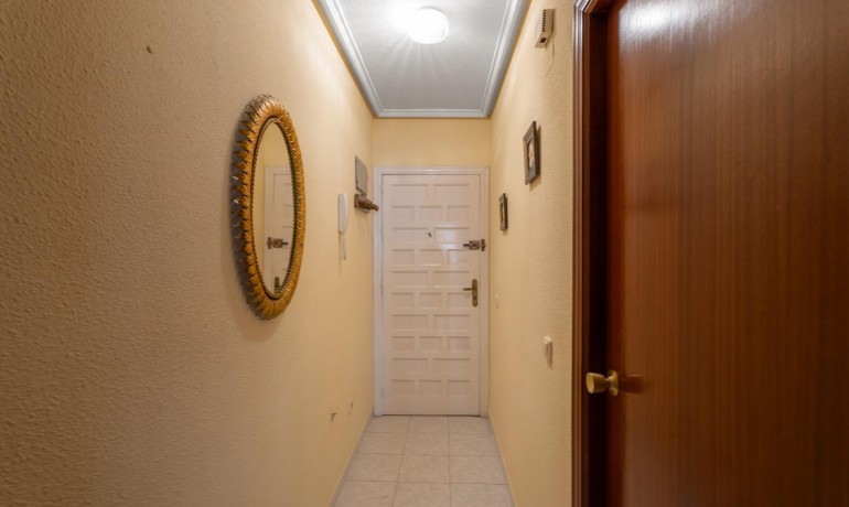 Herverkoop - Appartement / Flat -
Torrevieja* - Centro