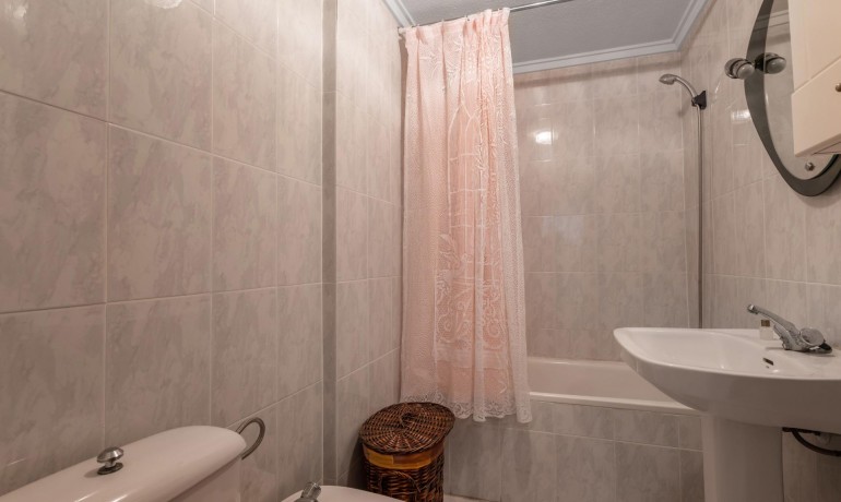 Herverkoop - Appartement / Flat -
Torrevieja* - Centro